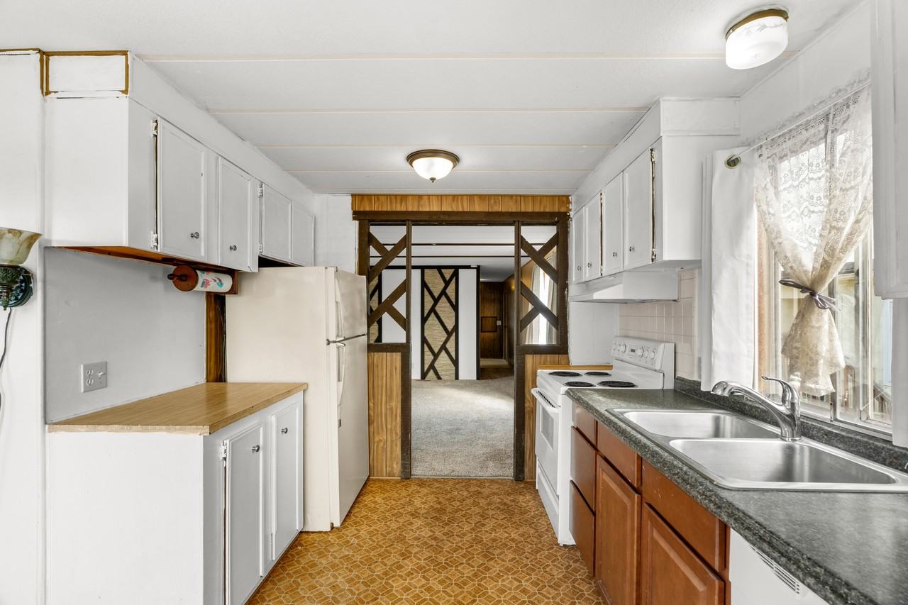 110 W Veterans Ave #1 - Photo 7 of 28