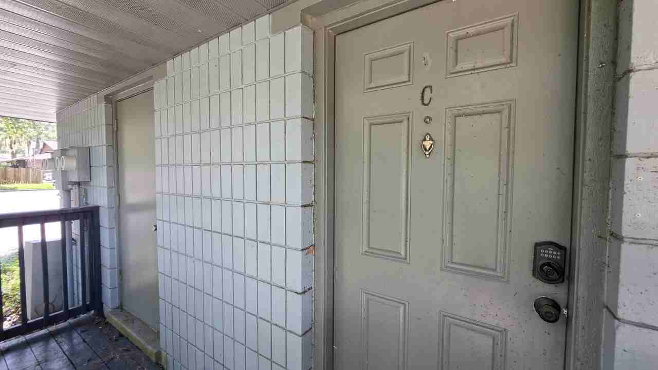 7200 Sw 42nd Pl #1 - Photo 2 of 7