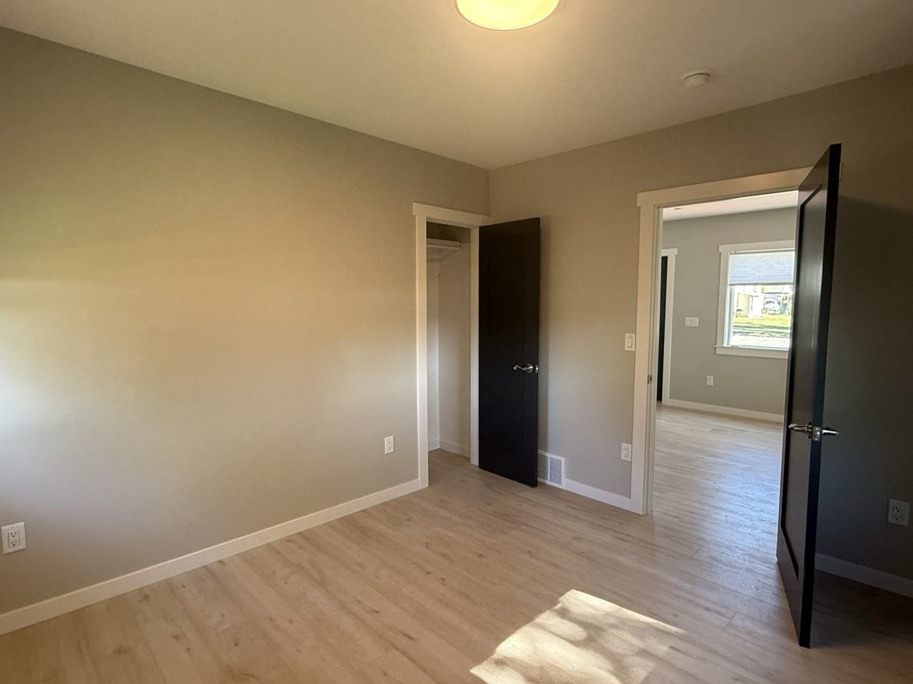 1002 N 25th St - Photo 4 of 11