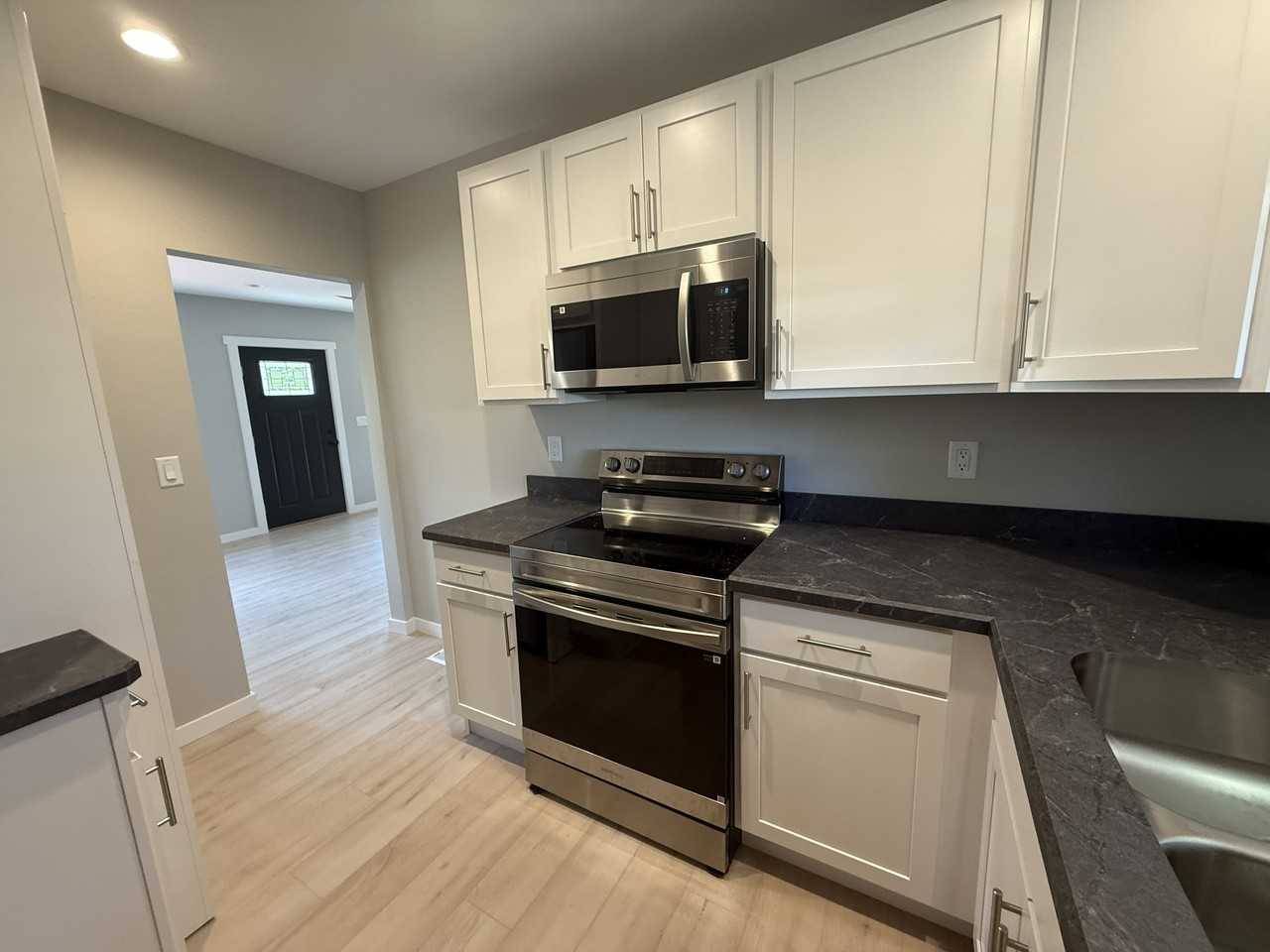 1002 N 25th St - Photo 7 of 11
