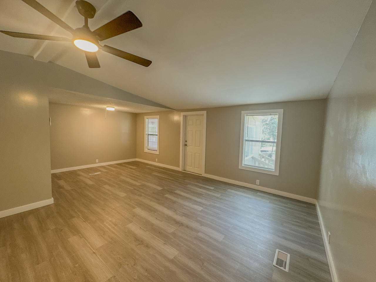 5018 Banksly Cir #1 - Photo 4 of 24