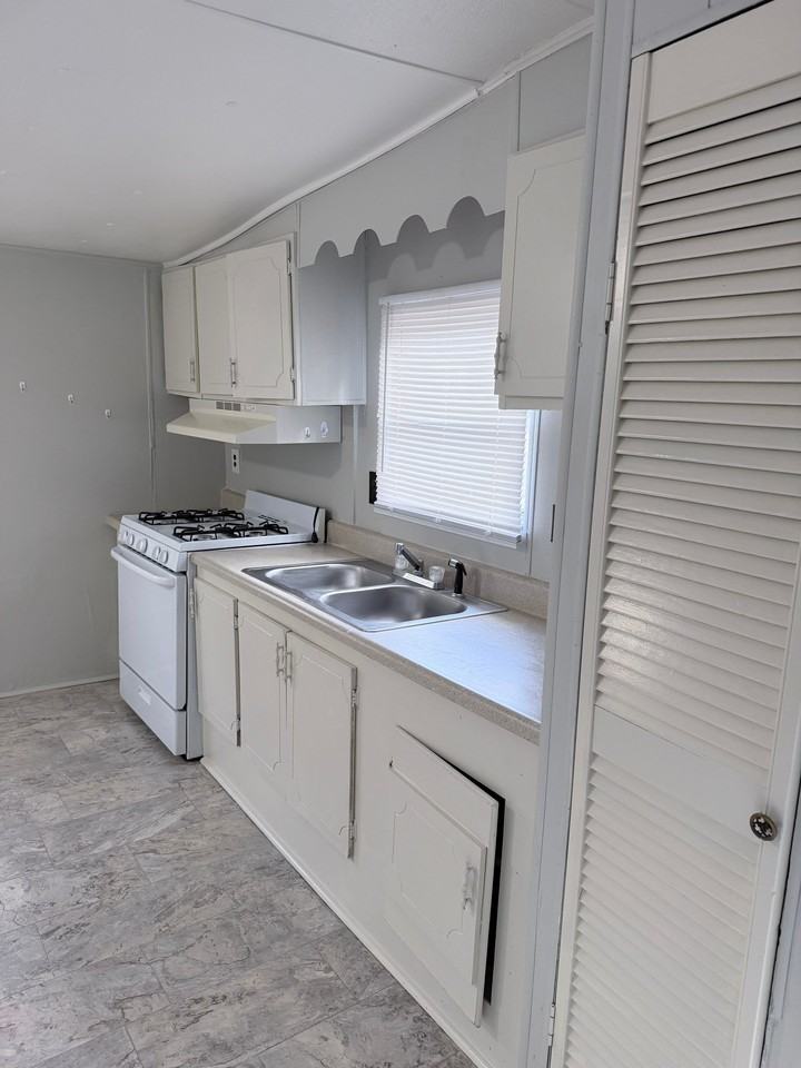 61 Oakwood Cir Lot 3 #1 - Photo 6 of 7