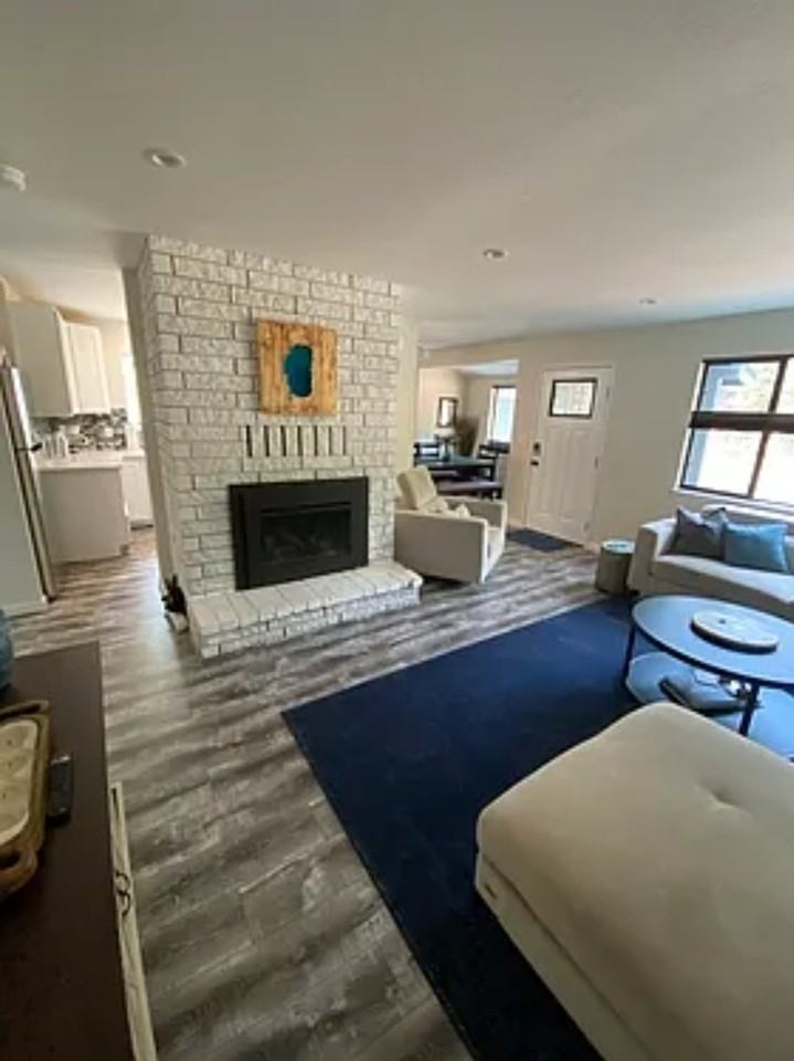 1735 Arrowhead Ave #1 - Photo 4 of 10