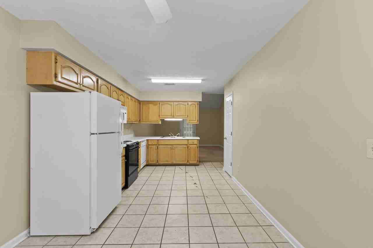 684 Yeager Ln #684 - Photo 2 of 12