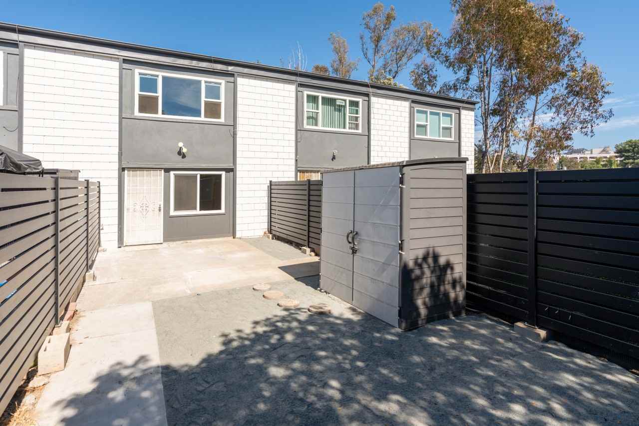 8685 Mellmanor Dr #B - Photo 2 of 17