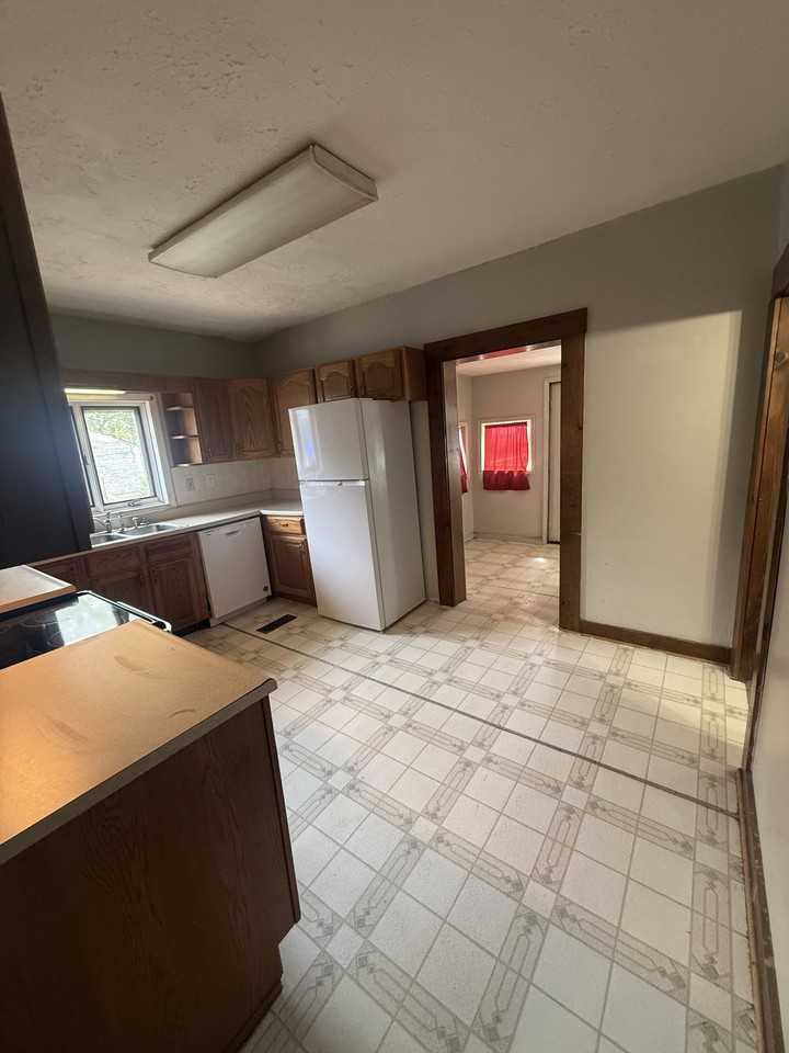 1707 East Memorial Drive - 1 Main House #1 - Photo 7 of 12
