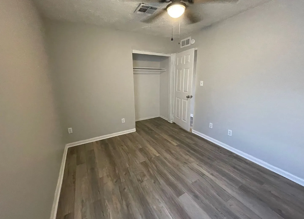 2700 General Arnold Ave #1 - Photo 5 of 6