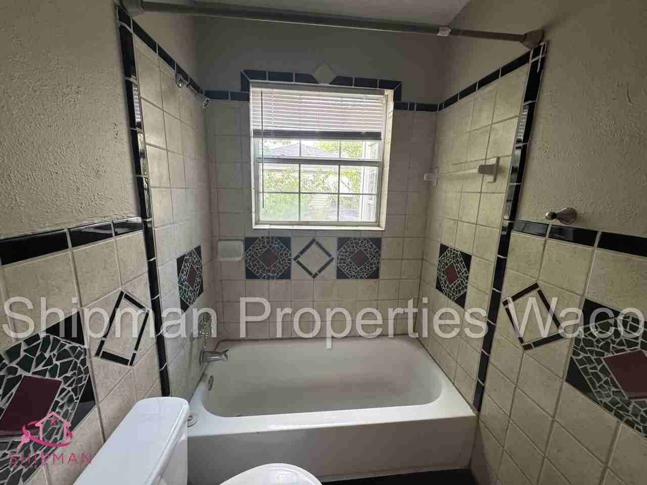 3125 Reuter Ave #1 - Photo 7 of 14