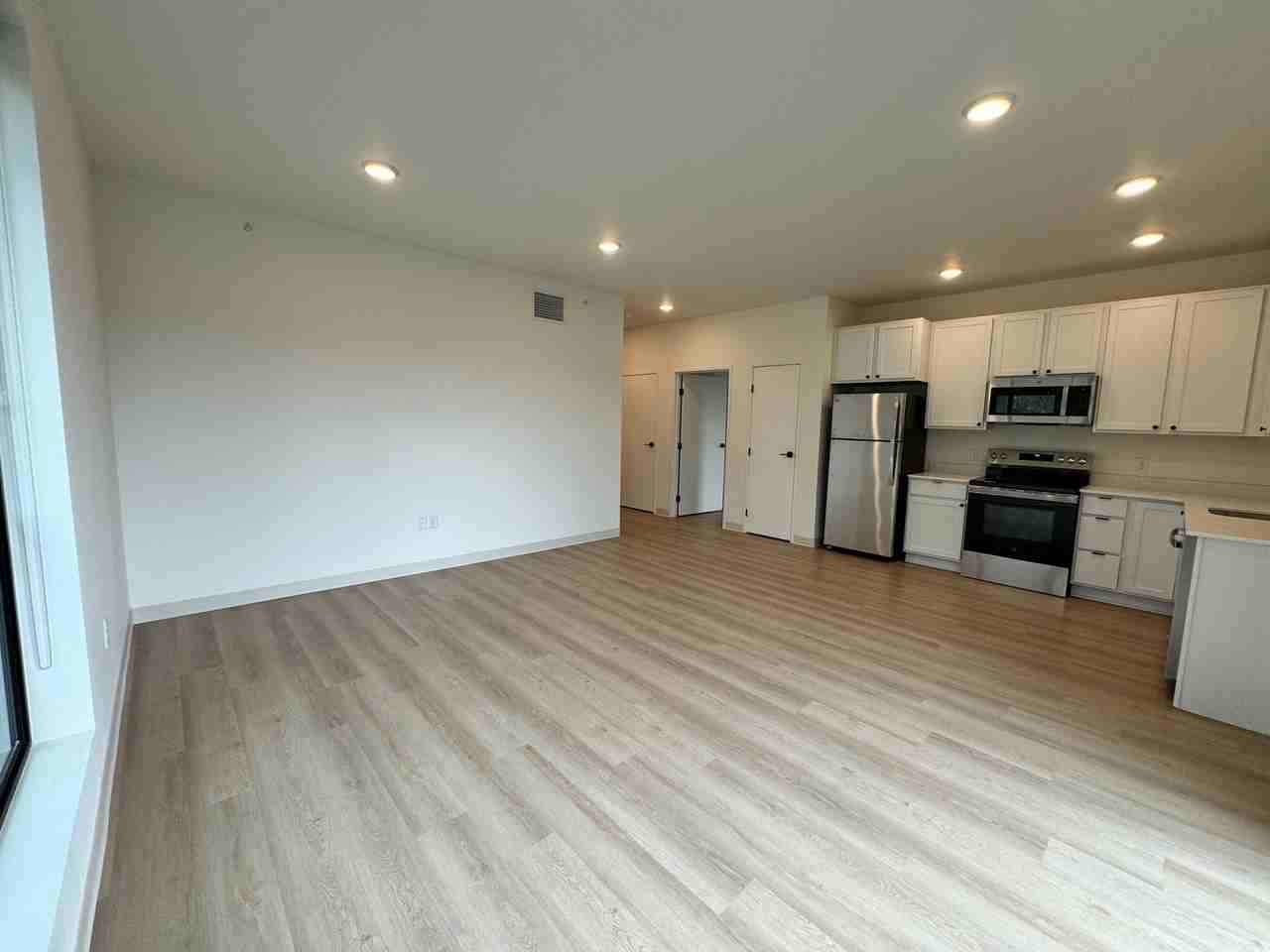 Palisades - 3032340 River Road #303 - Photo 4 of 39