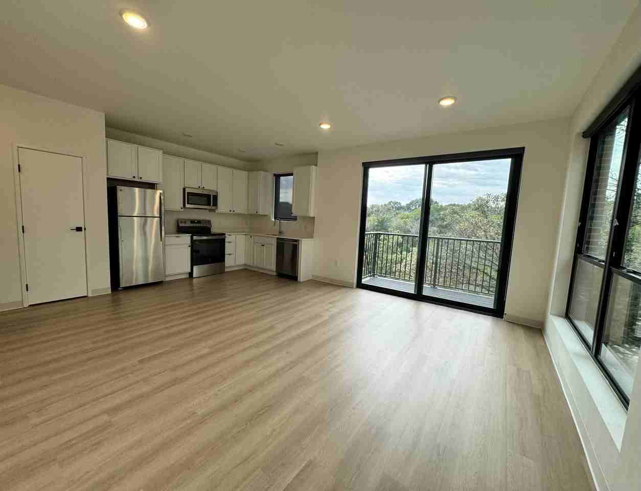 Palisades - 3032340 River Road #303 - Photo 6 of 39