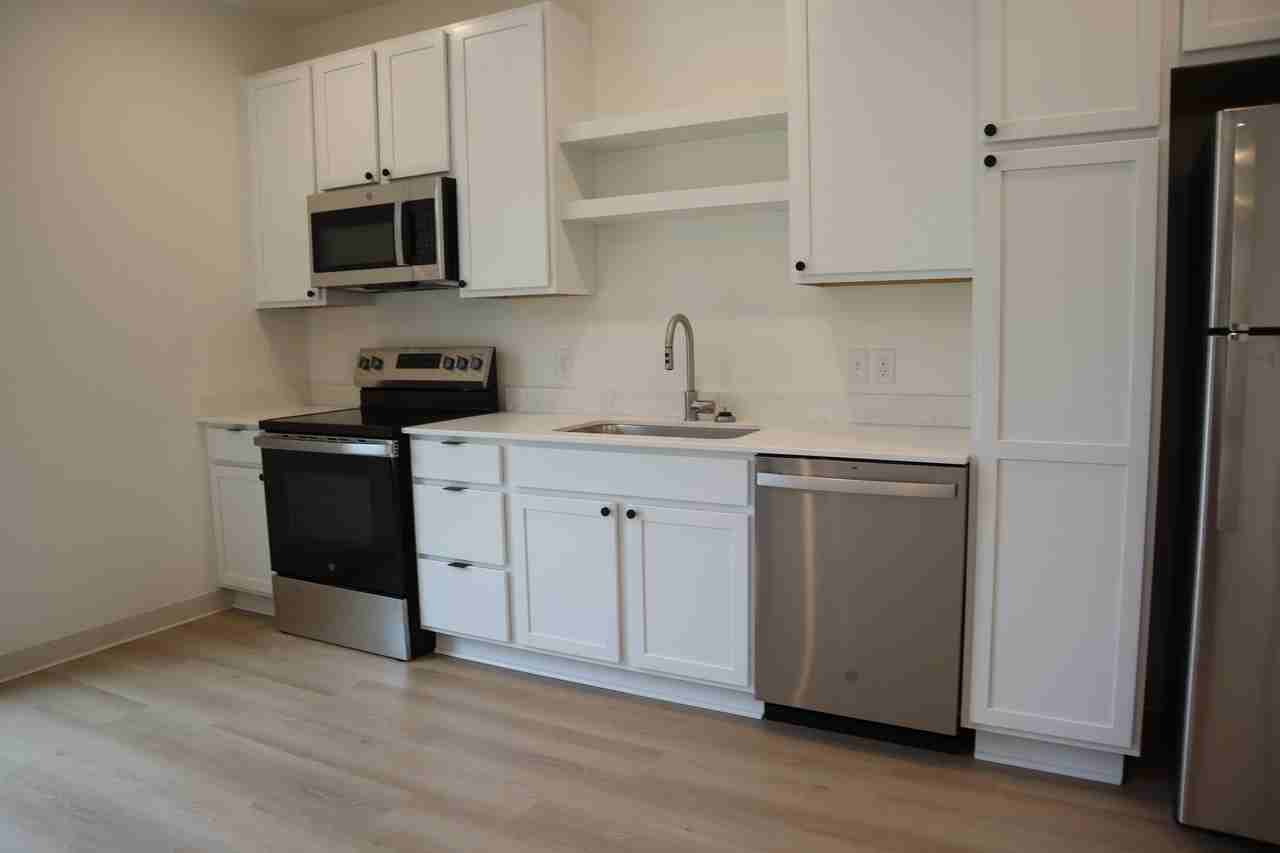 Palisades - 3052340 River Road #305 - Photo 7 of 25