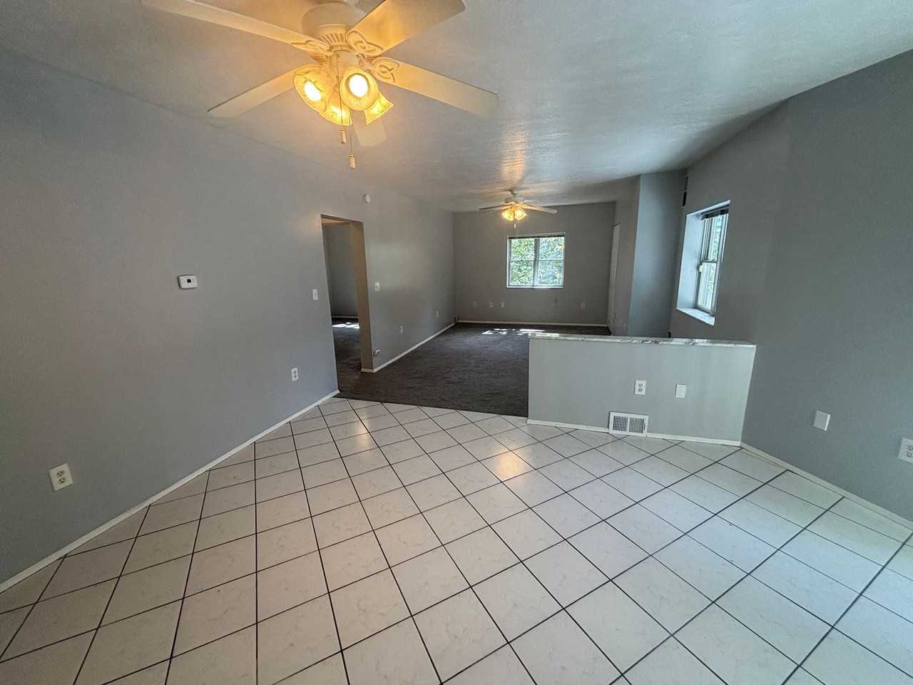 609 N Birmingham Ave - Photo 4 of 12