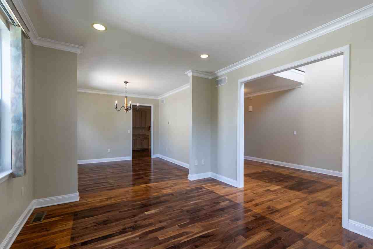 87 Timberhill Dr - Photo 3 of 25