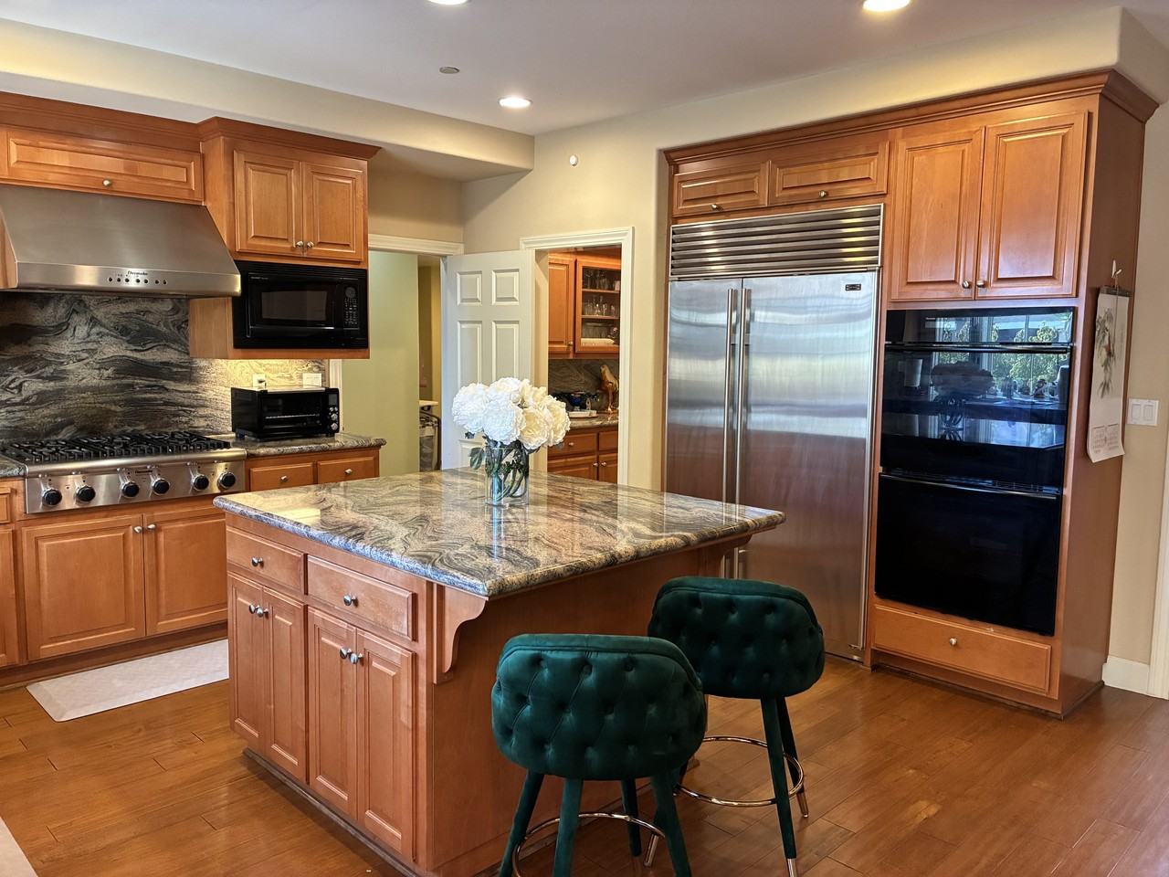 223 Mission Tierra Pl #1 - Photo 3 of 30