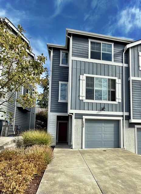 1090 Nw Dragonstone St #1 - Photo 2 of 31