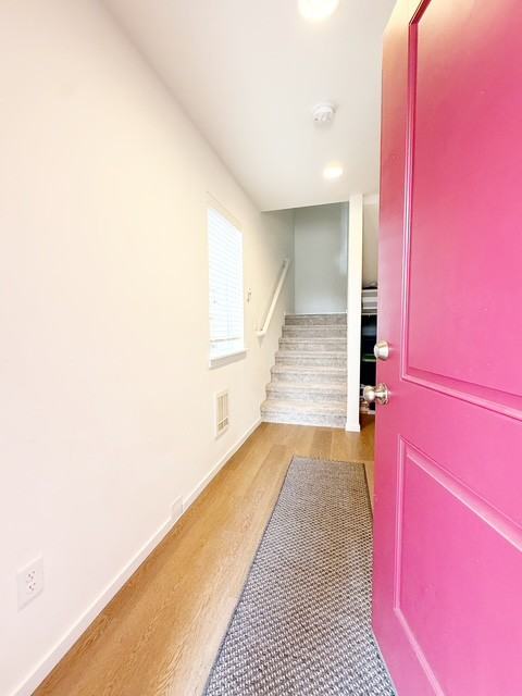 1090 Nw Dragonstone St #1 - Photo 4 of 31