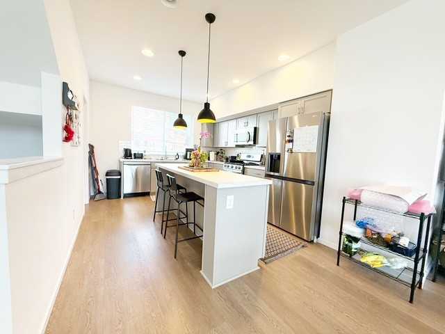 1090 Nw Dragonstone St #1 - Photo 6 of 31