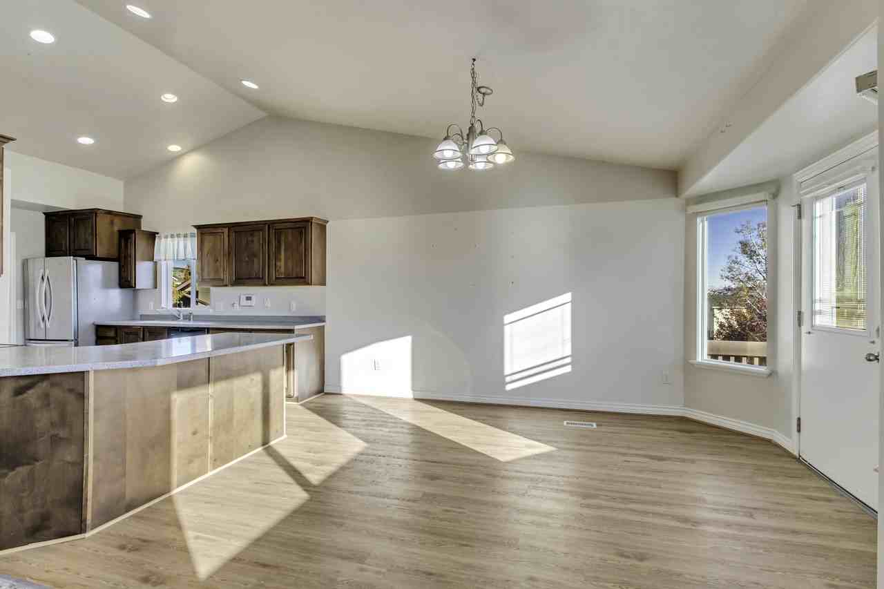 6924 N Chippewa Dr #1 - Photo 4 of 20