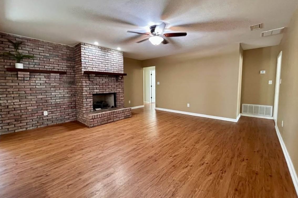 11925 Longwood Dr #1 - Photo 6 of 11