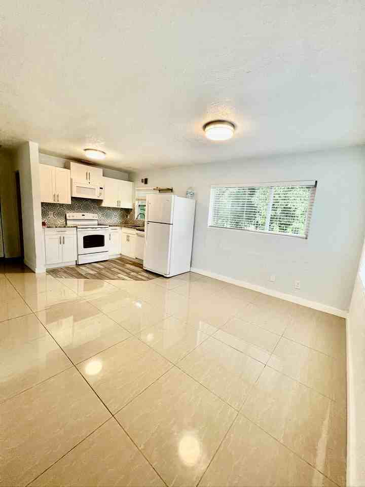 4801 14th Avenue South - 2Unit 2 #2 - Photo 3 of 11
