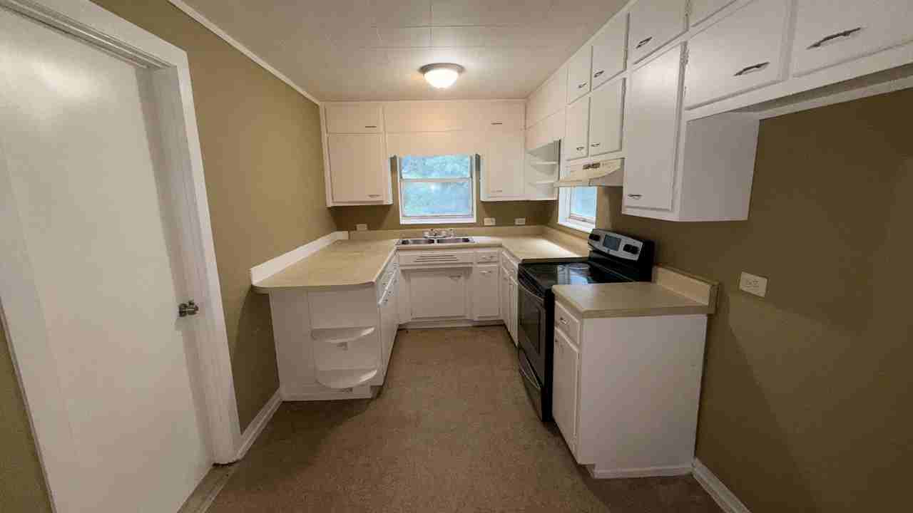 513 Rose Hill Rd #1 - Photo 3 of 6