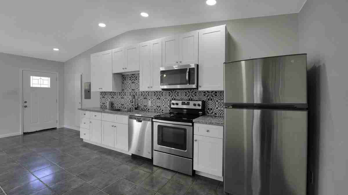 542 Thorain Blvd #2 - Photo 6 of 10