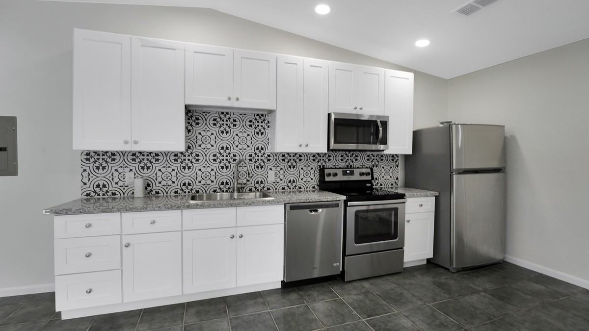 542 Thorain Blvd #2 - Photo 7 of 10
