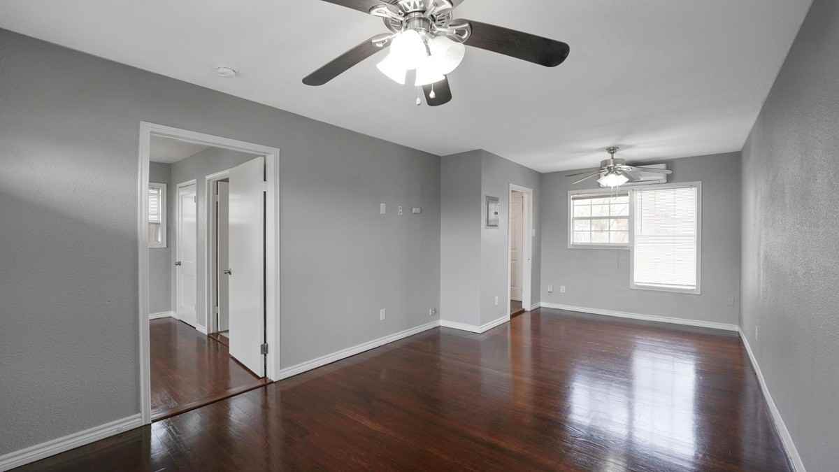 2513 Cincinnati Ave #1 - Photo 4 of 10