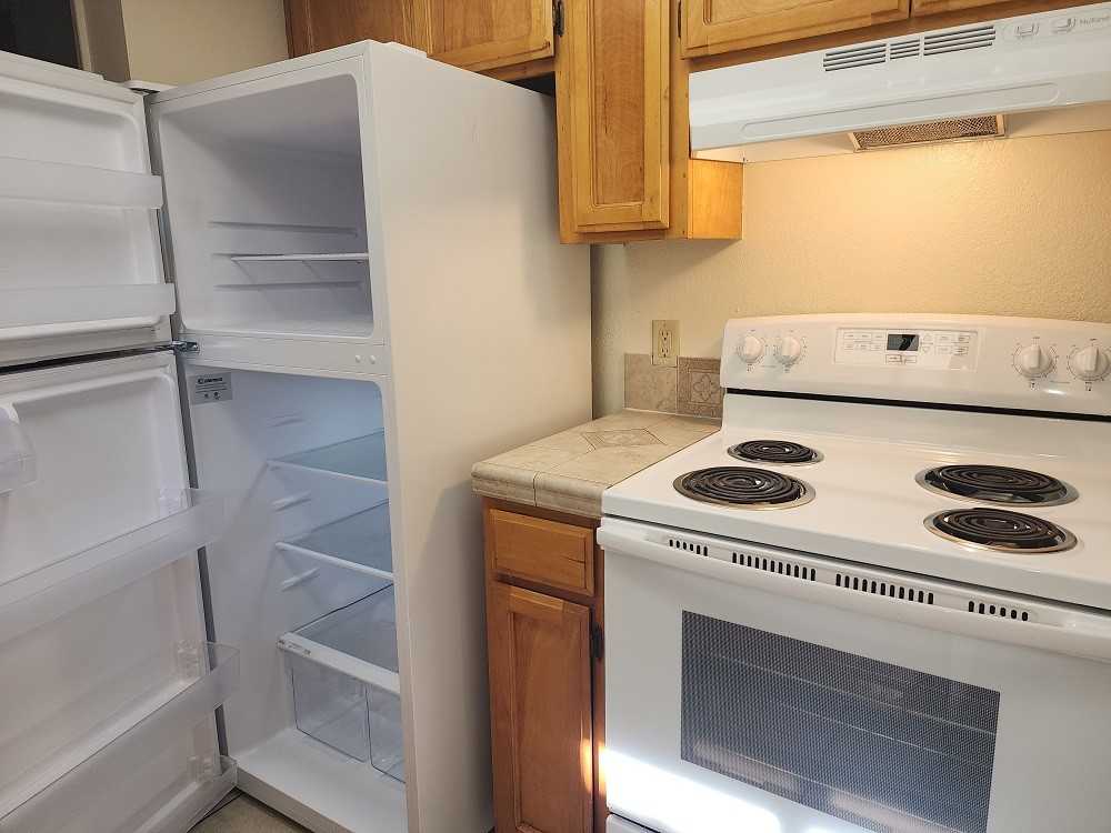 4601 East 2nd Street - AApt B #A - Photo 5 of 13