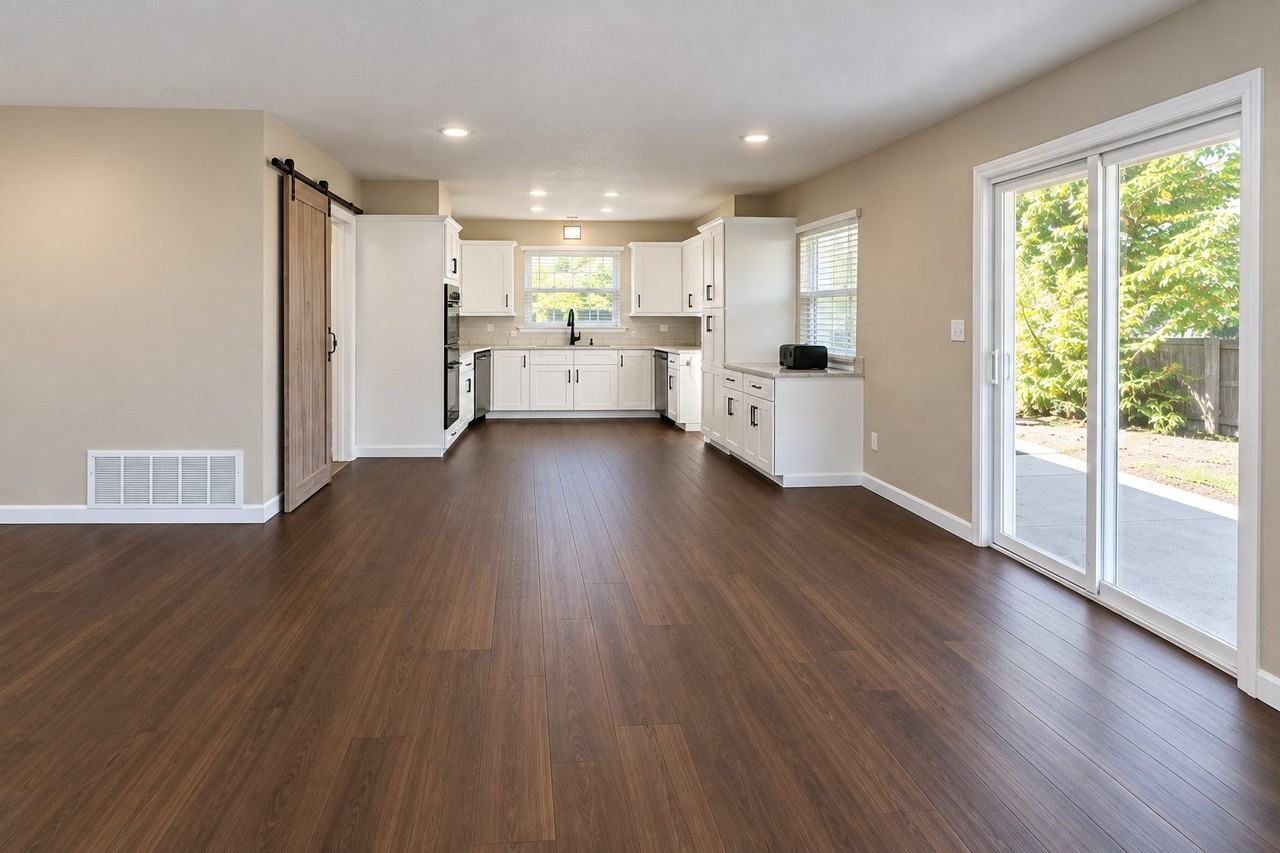 4305 Nw 59th St #1 - Photo 5 of 20