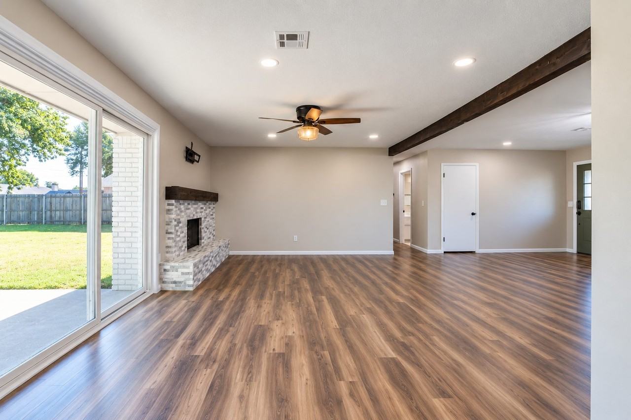 4305 Nw 59th St #1 - Photo 7 of 20