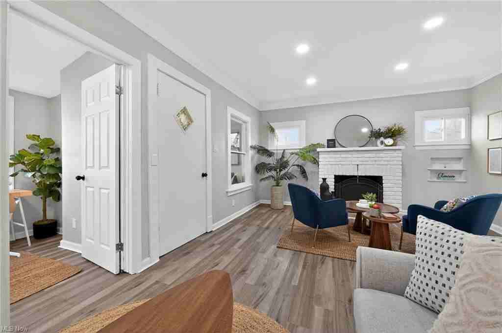 164 E 317th St #1 - Photo 4 of 26