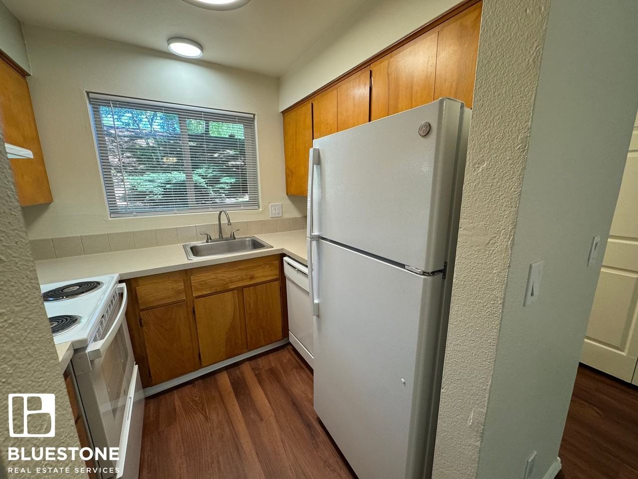 Lake Village and Lakewood Apartments - Photo 7 of 21