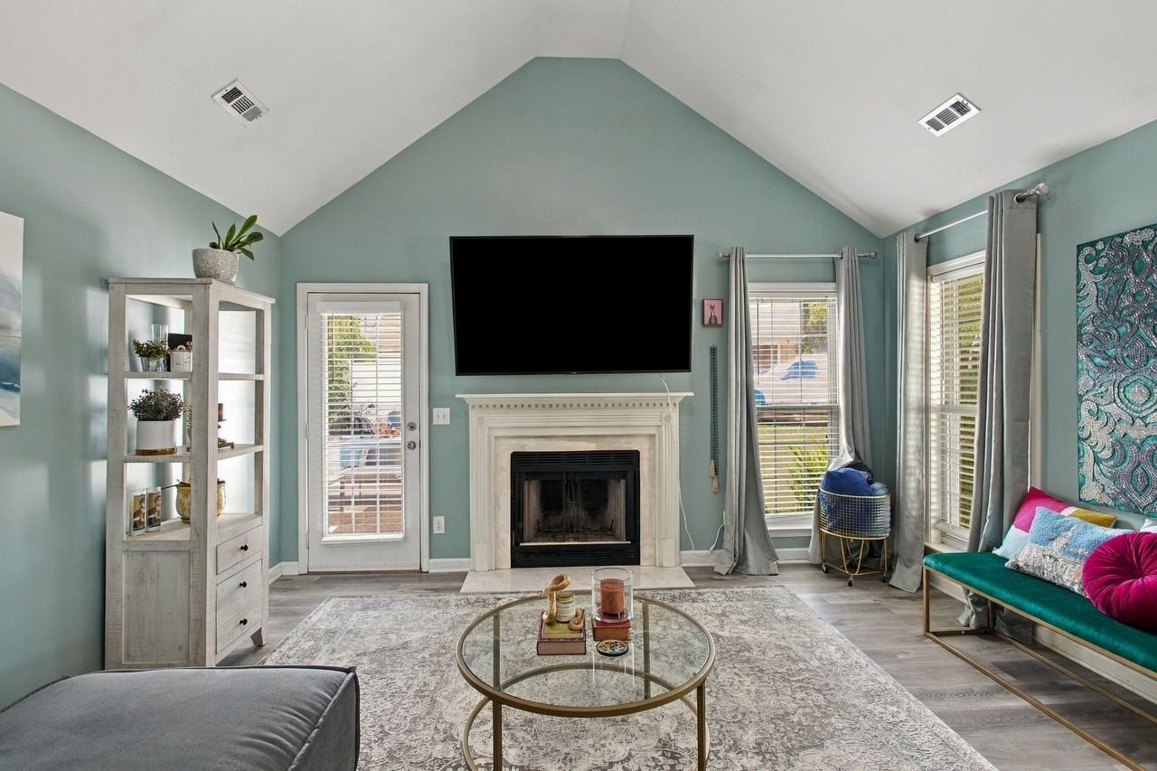 2504 Wyatt Ct #1 - Photo 7 of 31