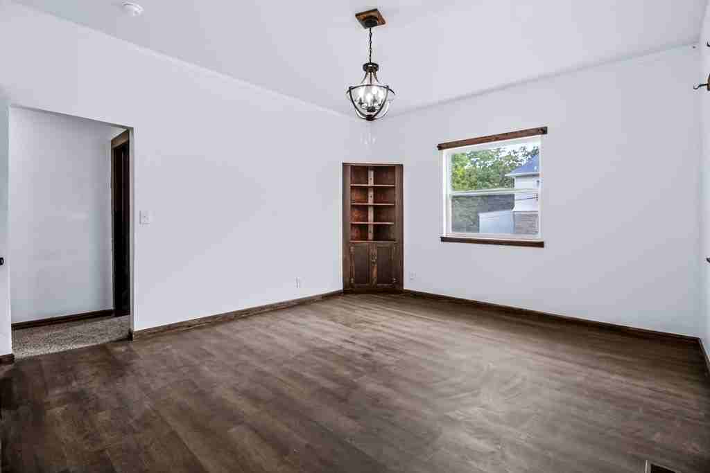 123 E North St #1 - Photo 2 of 33