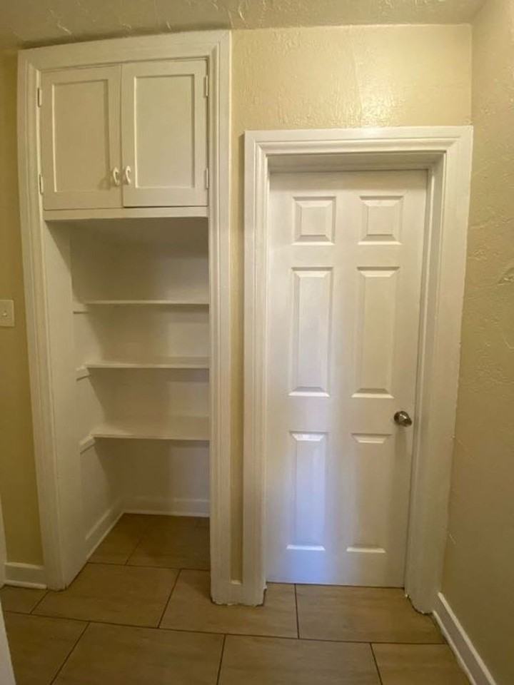 2033 Cedar Ave - Photo 5 of 8