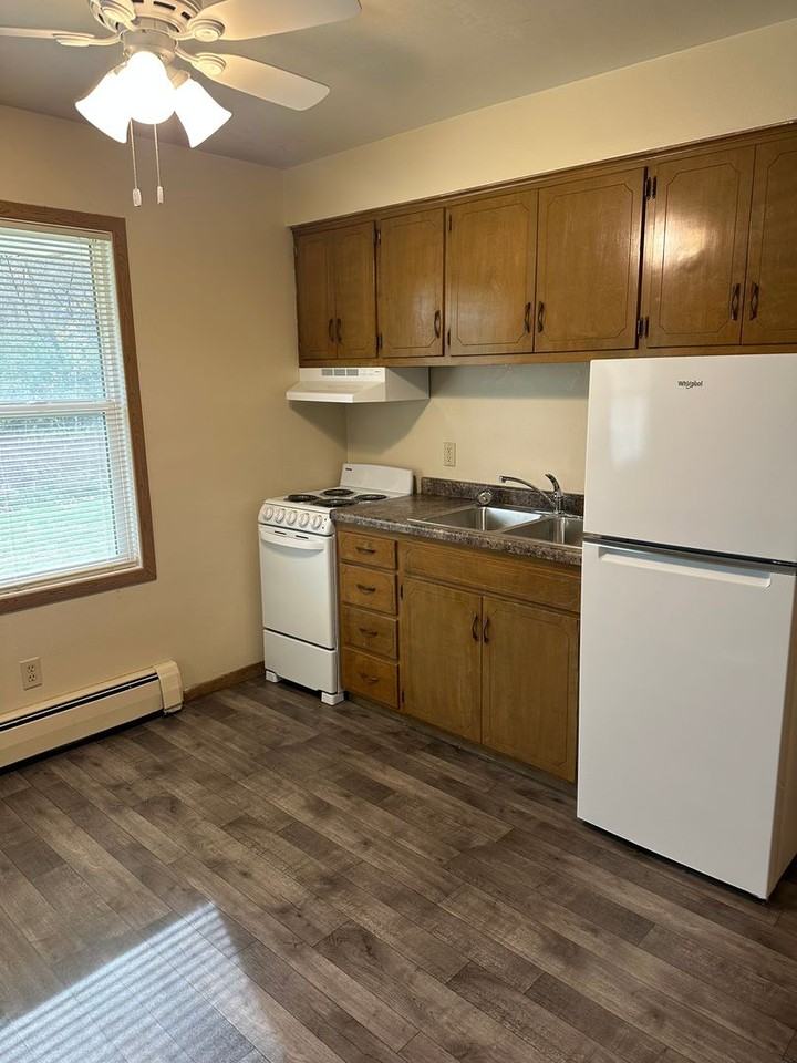 1525 16th St Se #6 - Photo 3 of 6
