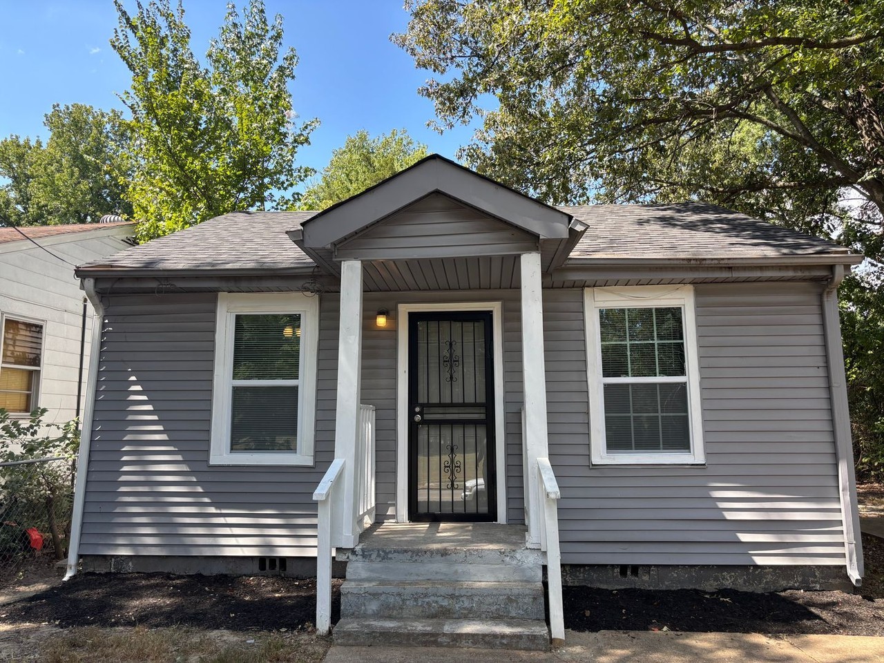 2887 Woodlawn Ter - Photo 4 of 19