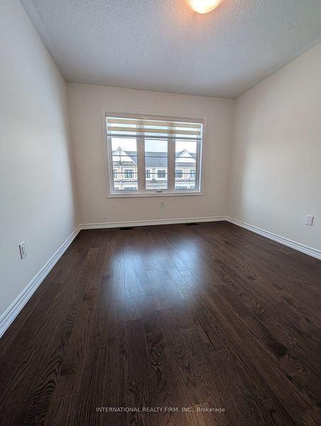 132 Laing Drive - Photo 5 of 13