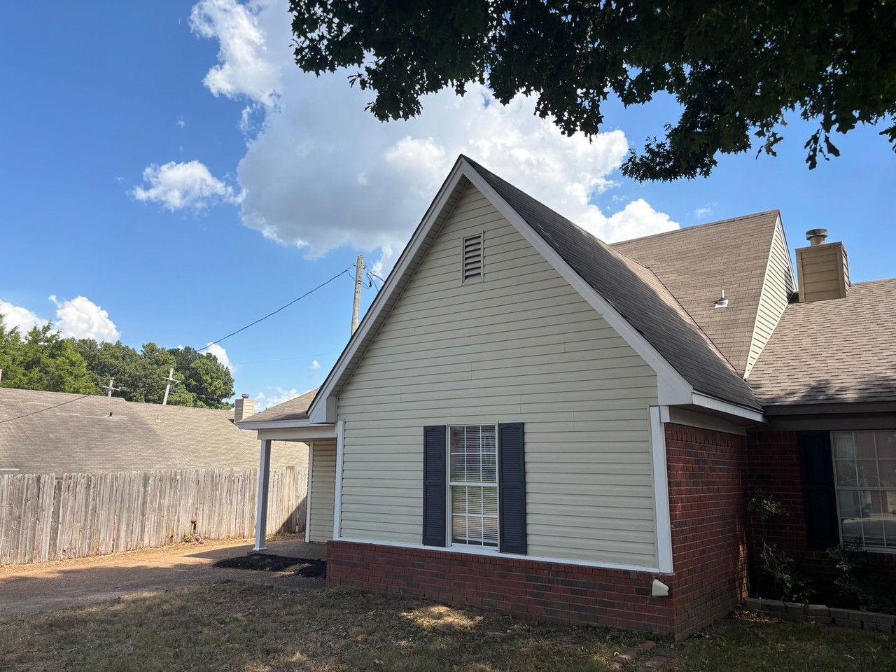 3932 Oak Branch Cir E - Photo 2 of 23