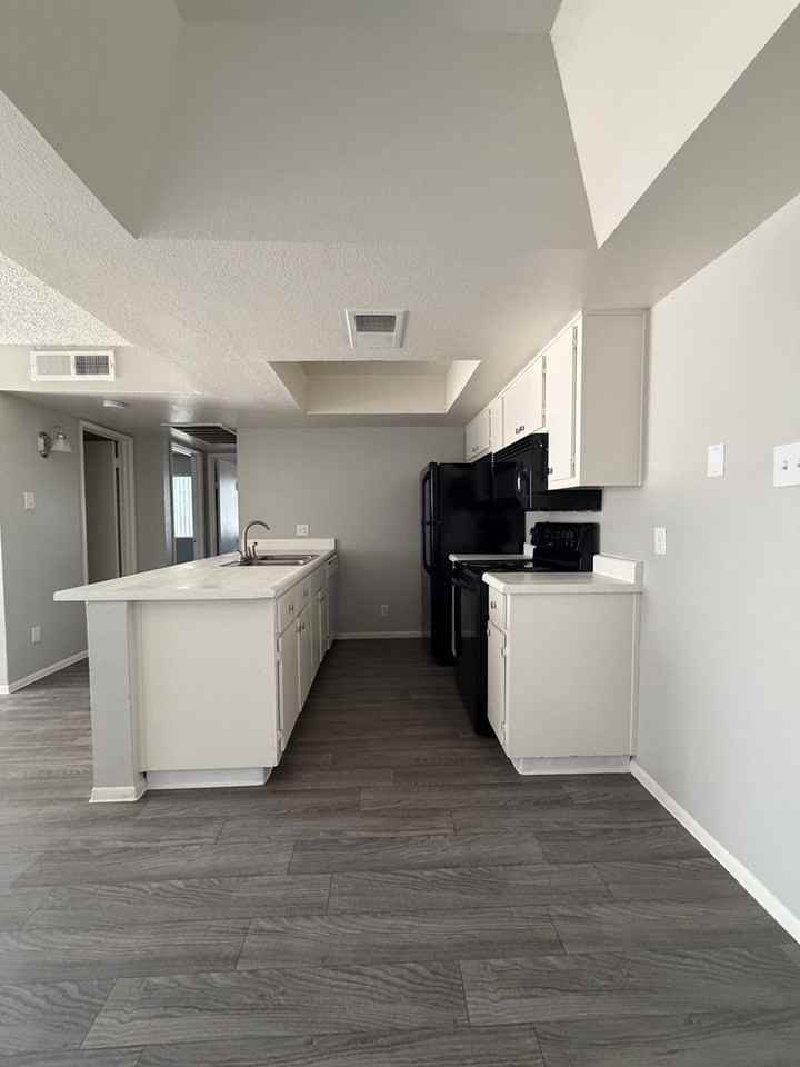 Papago Vista Apartments - Photo 3 of 13