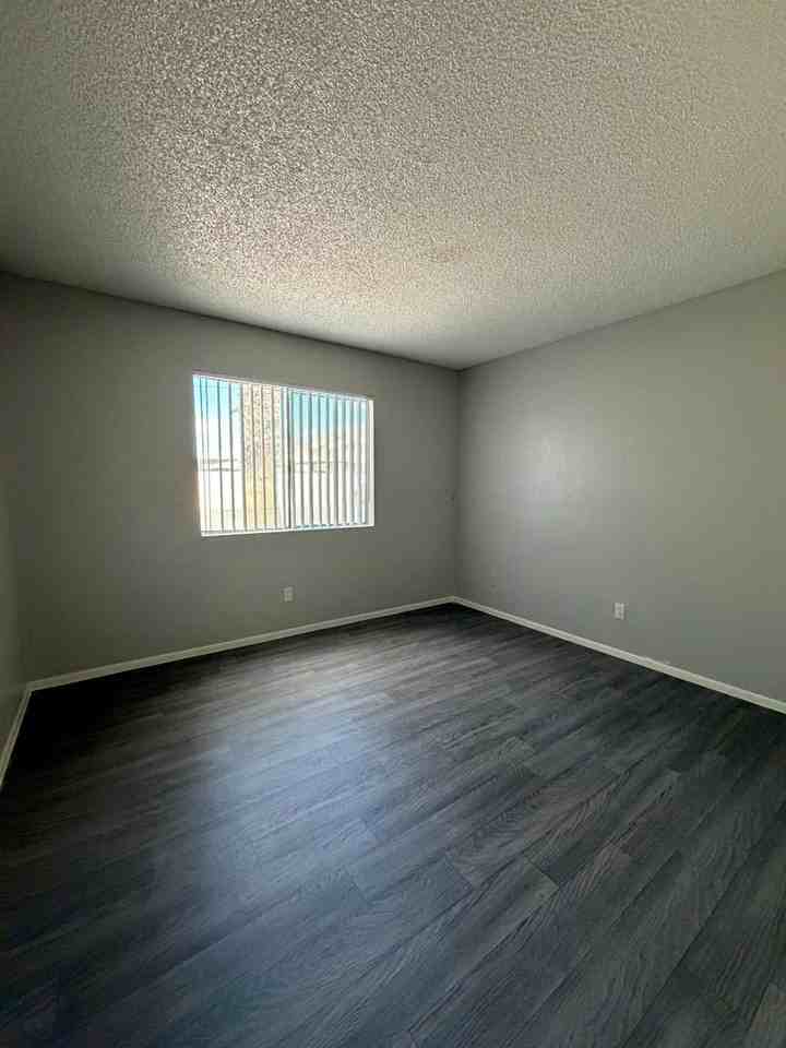 Papago Vista Apartments - Photo 6 of 13