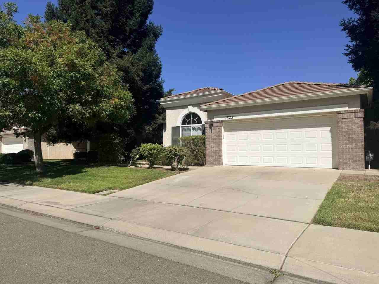 1823 Edgewood Ct - Photo 2 of 27