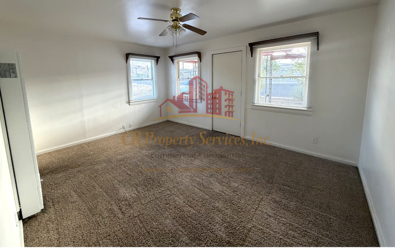 907 Valley View Ave - Photo 3 of 16