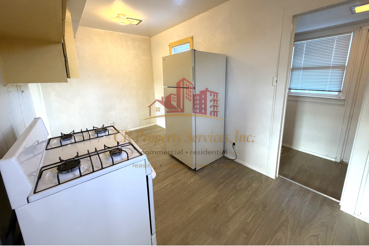 907 Valley View Ave - Photo 6 of 16