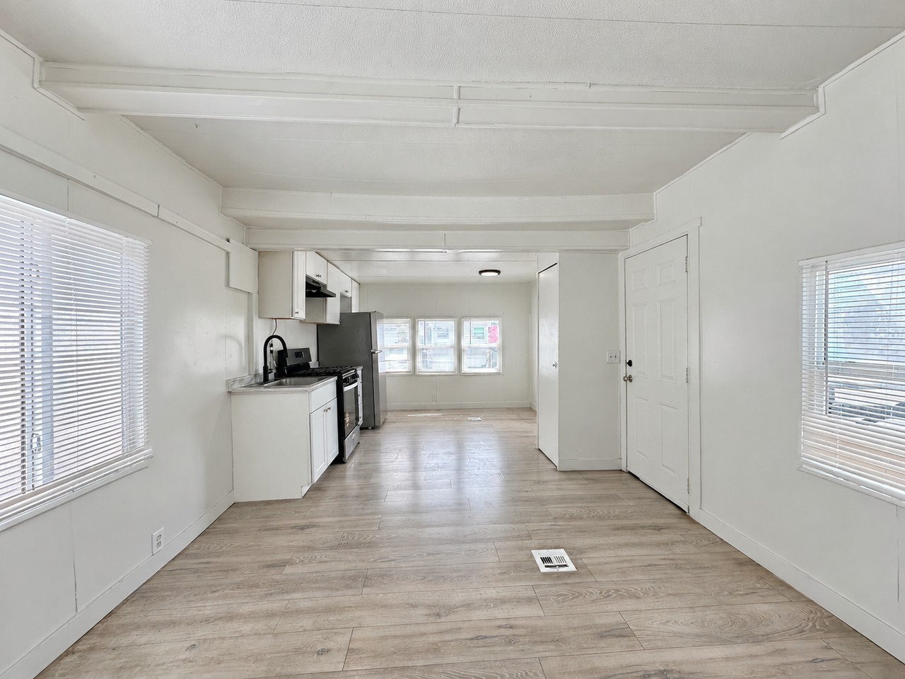 500 S Main St #T9 - Photo 6 of 27