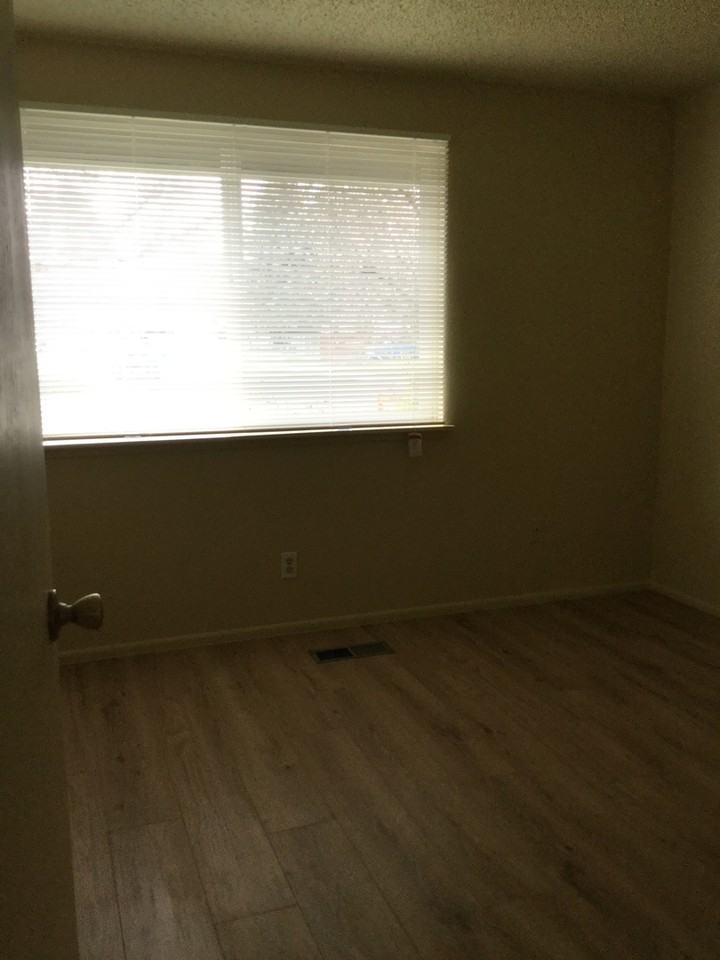 4813 Memorie Ln - Photo 4 of 16