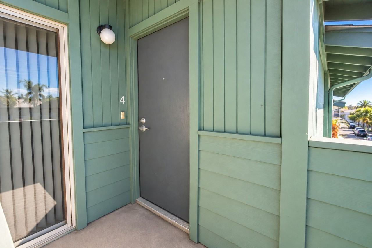 111 Newport Ave #4 - Photo 3 of 18