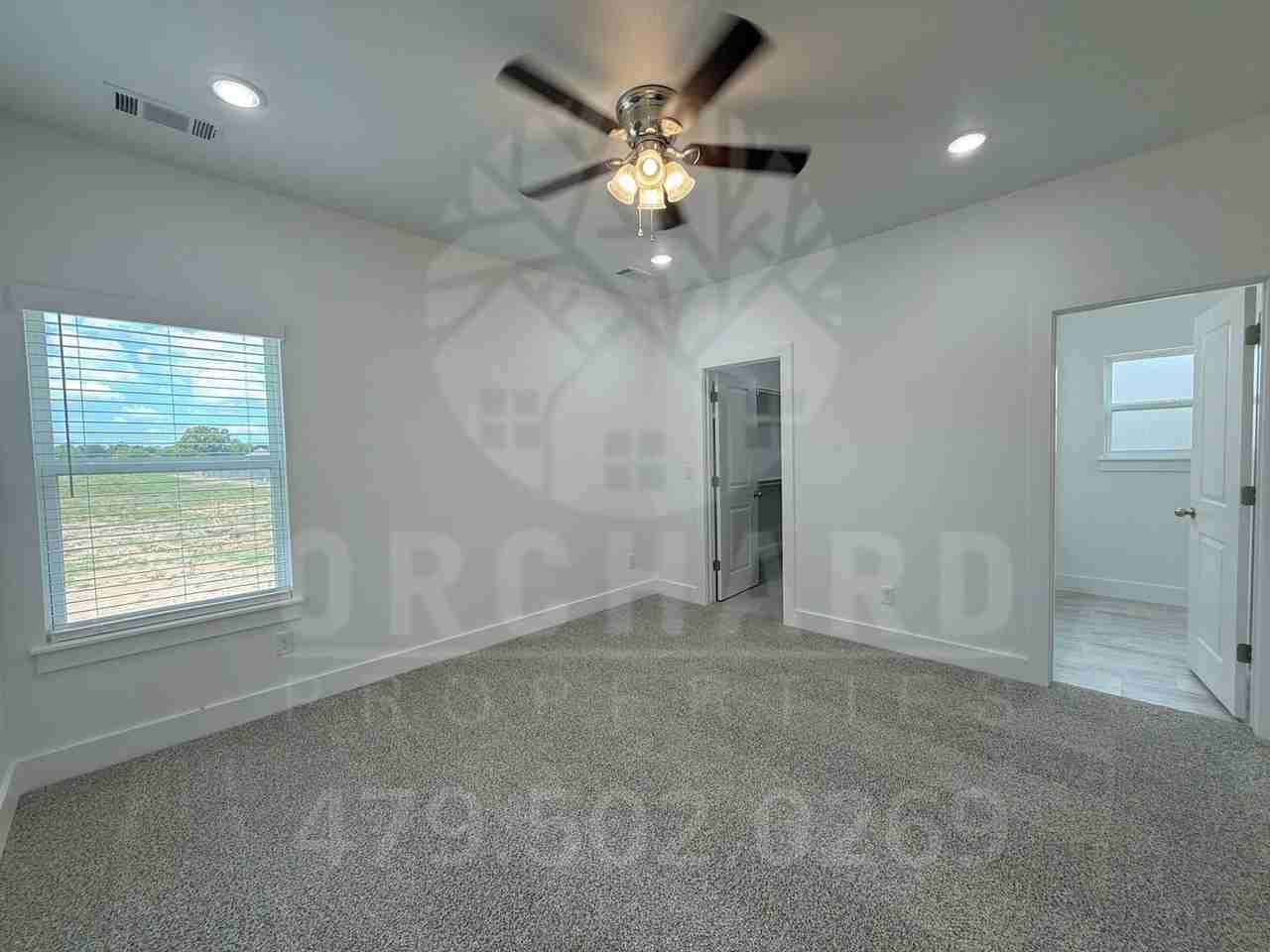 3007 N Conway Drive - Photo 5 of 13