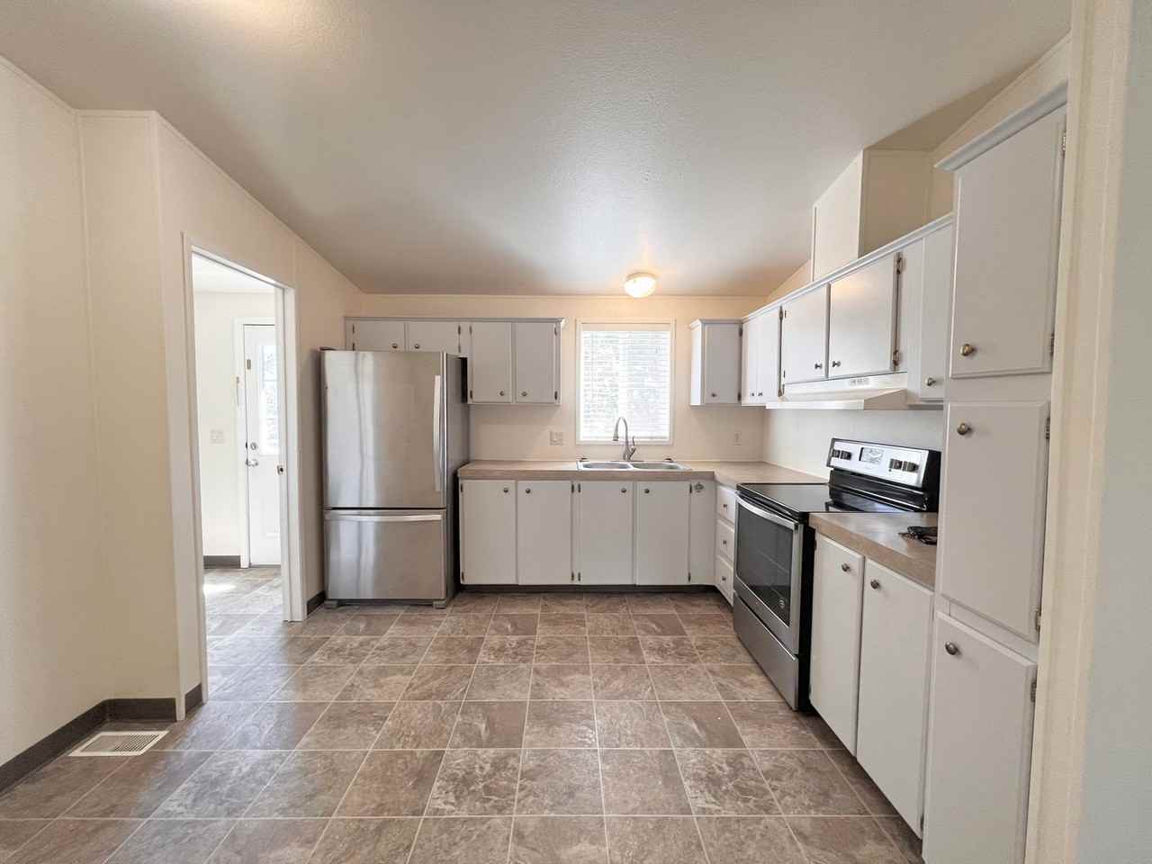 65280 76th St - Photo 2 of 24